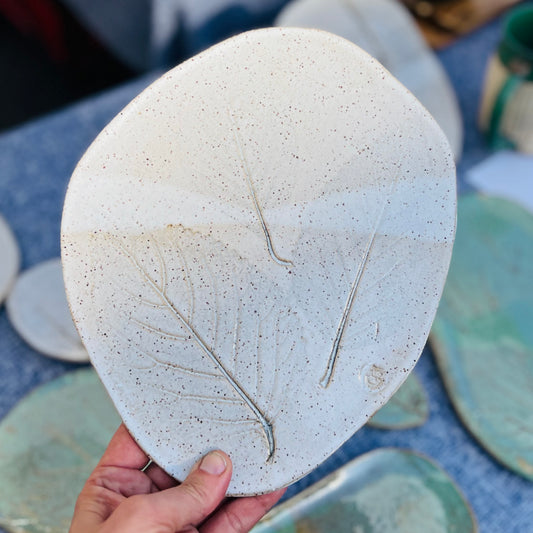 Irvington leaf (blanc) 2